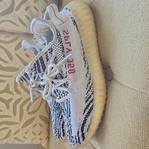 Adidas Yeezy Boost 350 V2 zebra (7) - Picture 1 of 13